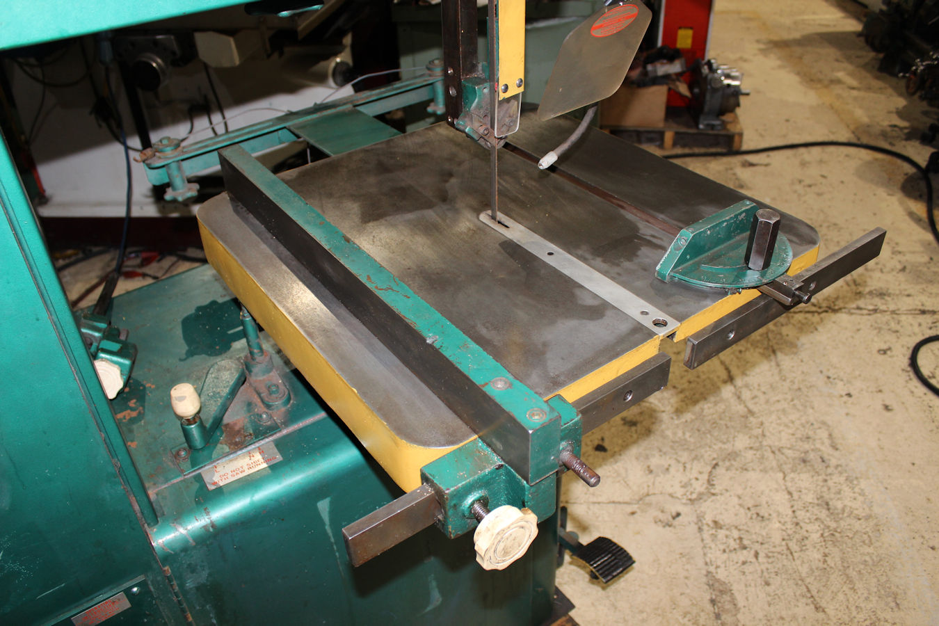 Powermatic 87 20" Vertical Band Saw Rip Fence Miter Gauge Circle