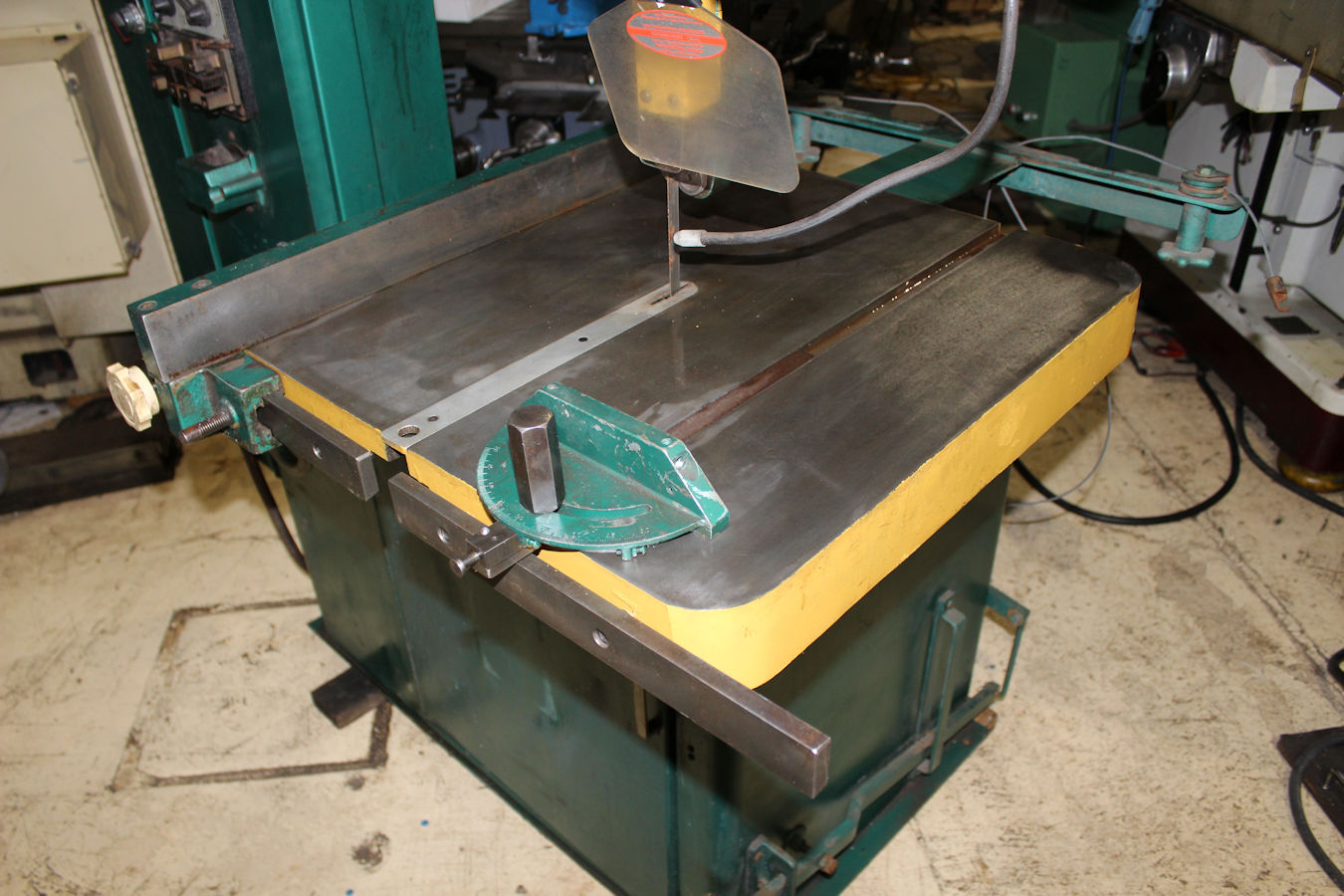 Powermatic 87 20" Vertical Band Saw Rip Fence Miter Gauge Circle